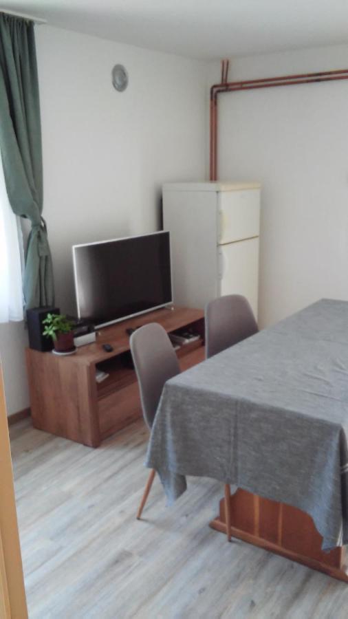 Apartma Med Oljkami Spodnji Portoroz Exterior photo